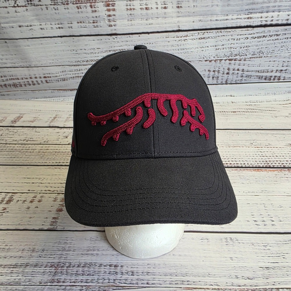 Sun Day Red Tiger Logo Golf Hat Dark Gray Maroon Snapback Cap Mens Reg Stitched